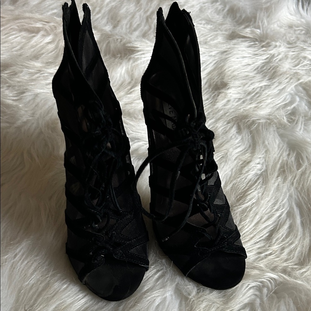 Steve Madden Dax Black Lace-Up Zip-back cow suede high heels 8M 5 inch heel sexy - Picture 10 of 10